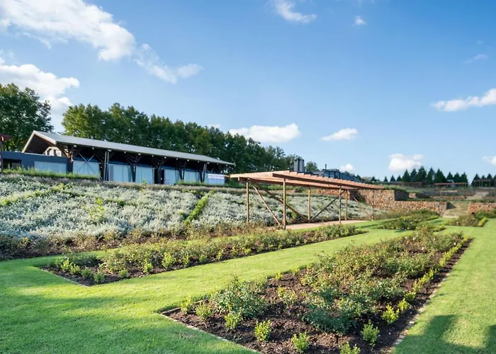 Brahman Hills - Gardens, Hotel & Cottages
